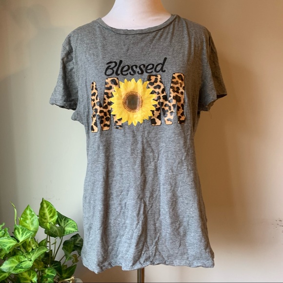 DONATING SOON!🖤S/M Blessed MOM Leopard Cheetah Sunflower Graphic Tee 100% Cotton - Picture 2 of 7